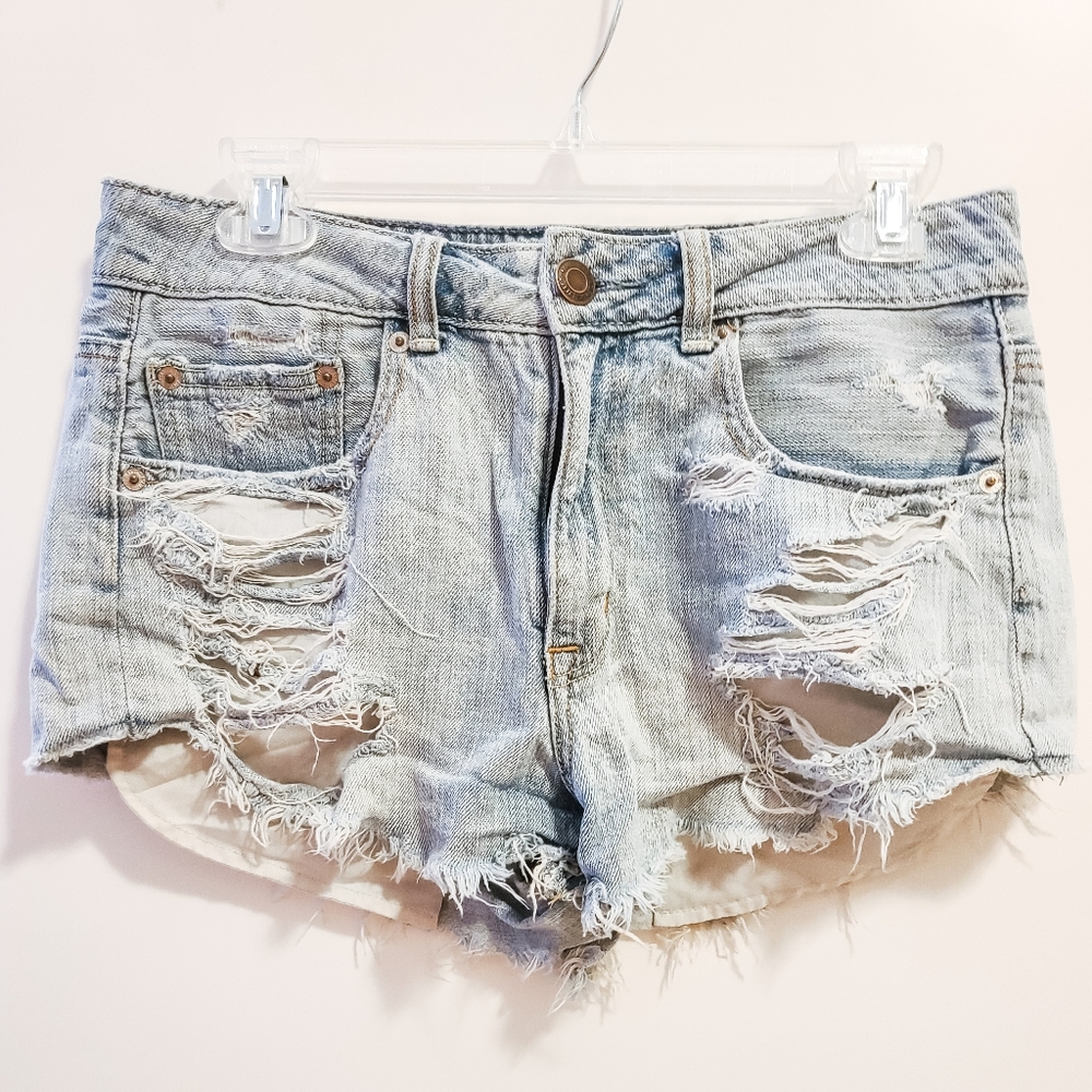 American Eagle Light wash denim shorts